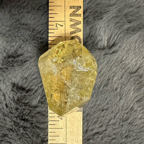 Natural gemstone crystal Citrine with natural rainbows. - Picture 5 of 7